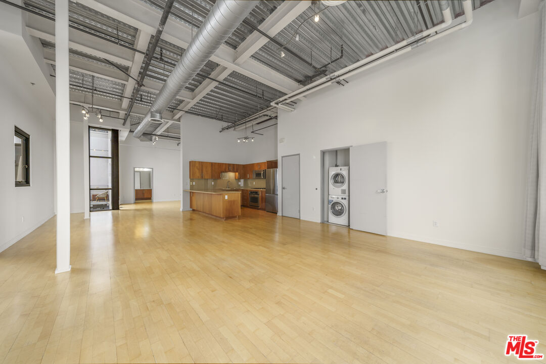 1100 S Grand Ave Unit: A703
