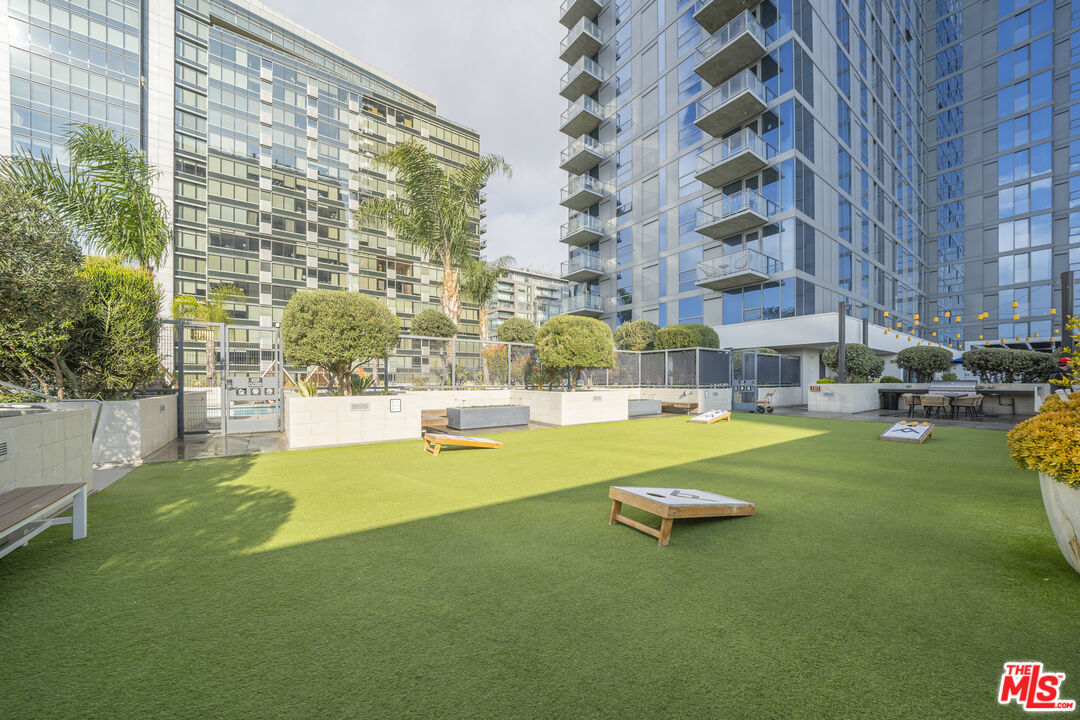 1100 S Grand Ave Unit: A703