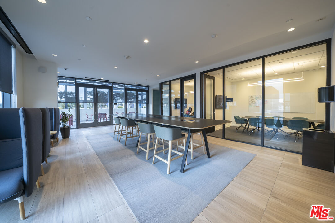 1100 S Grand Ave Unit: A703