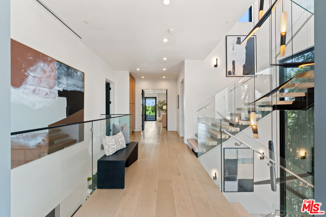 818 N Curson Ave