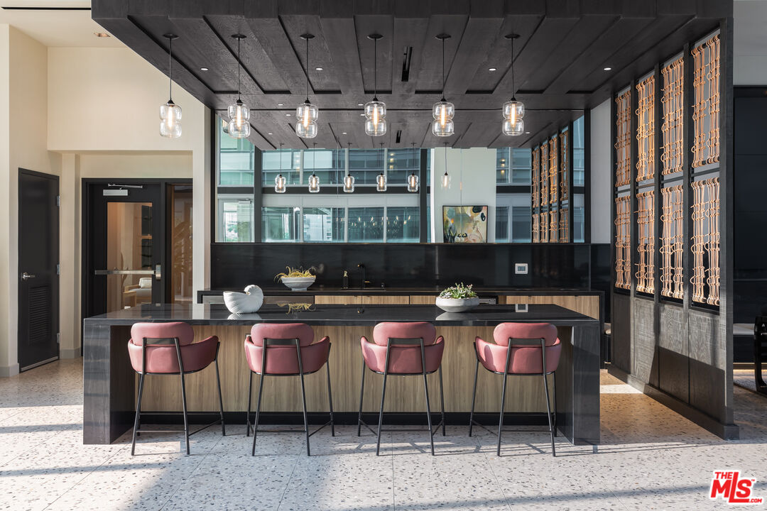 601 Eleventh Unit: PH 3301
