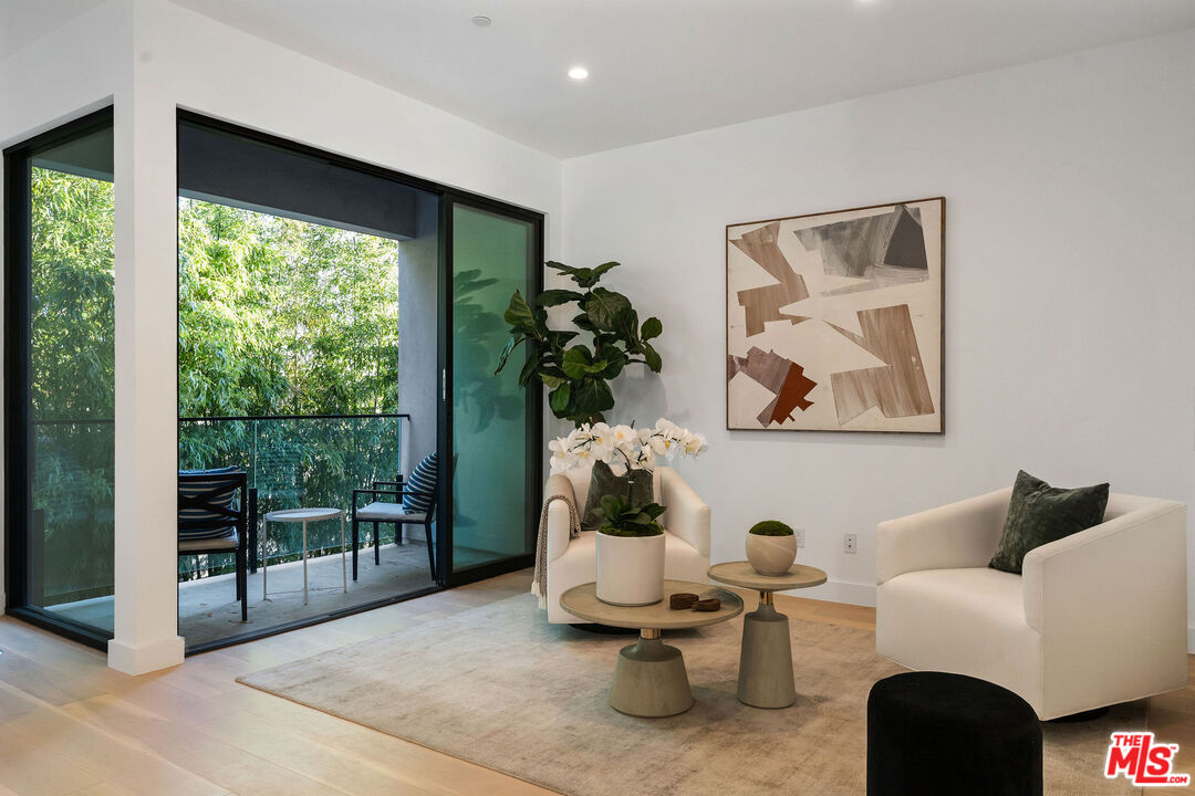 2915 Avenel Ter