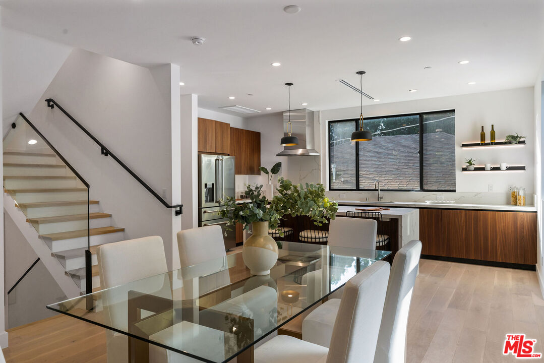 2915 Avenel Ter