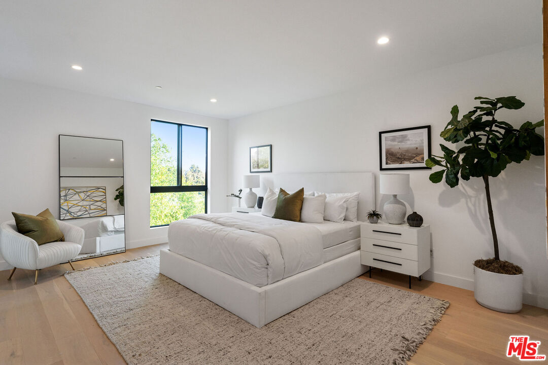 2915 Avenel Ter
