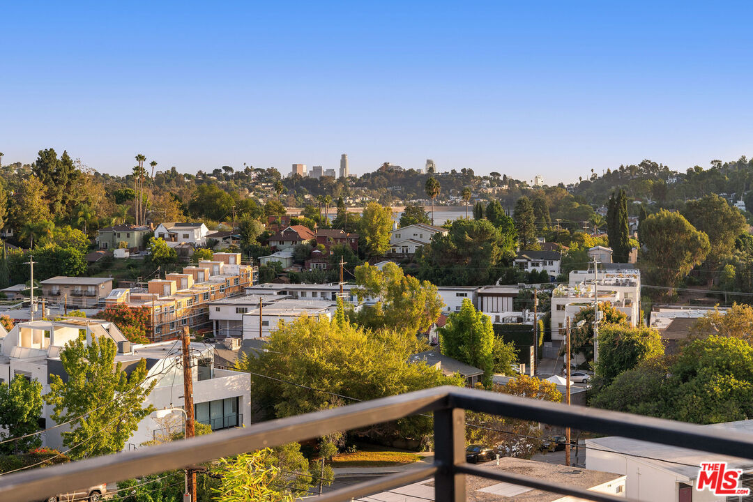 2915 Avenel Ter