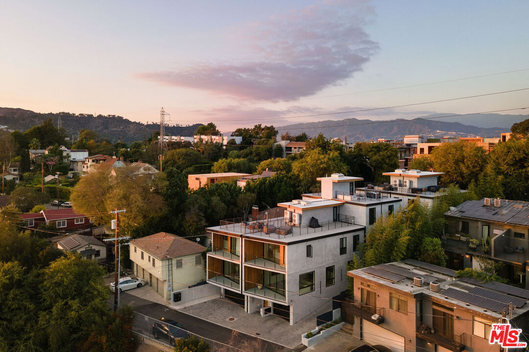 2915 Avenel Ter