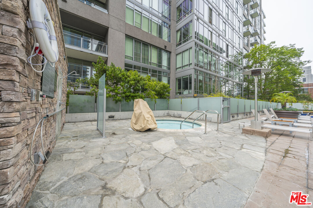 1100 S Hope St Unit: 1506