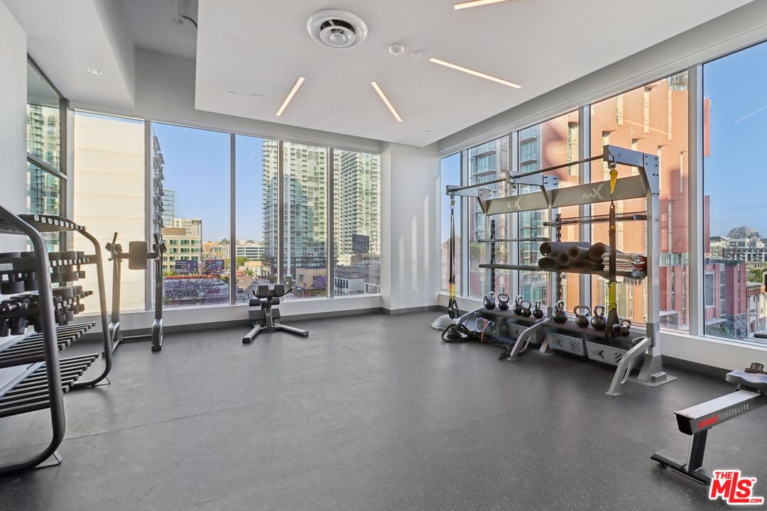 800 Broadway Unit: PH 2