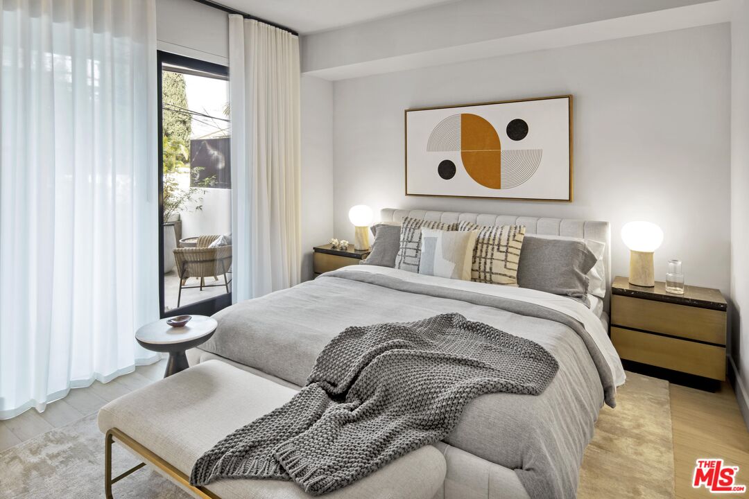 9001 Santa Monica Blvd Unit: 202