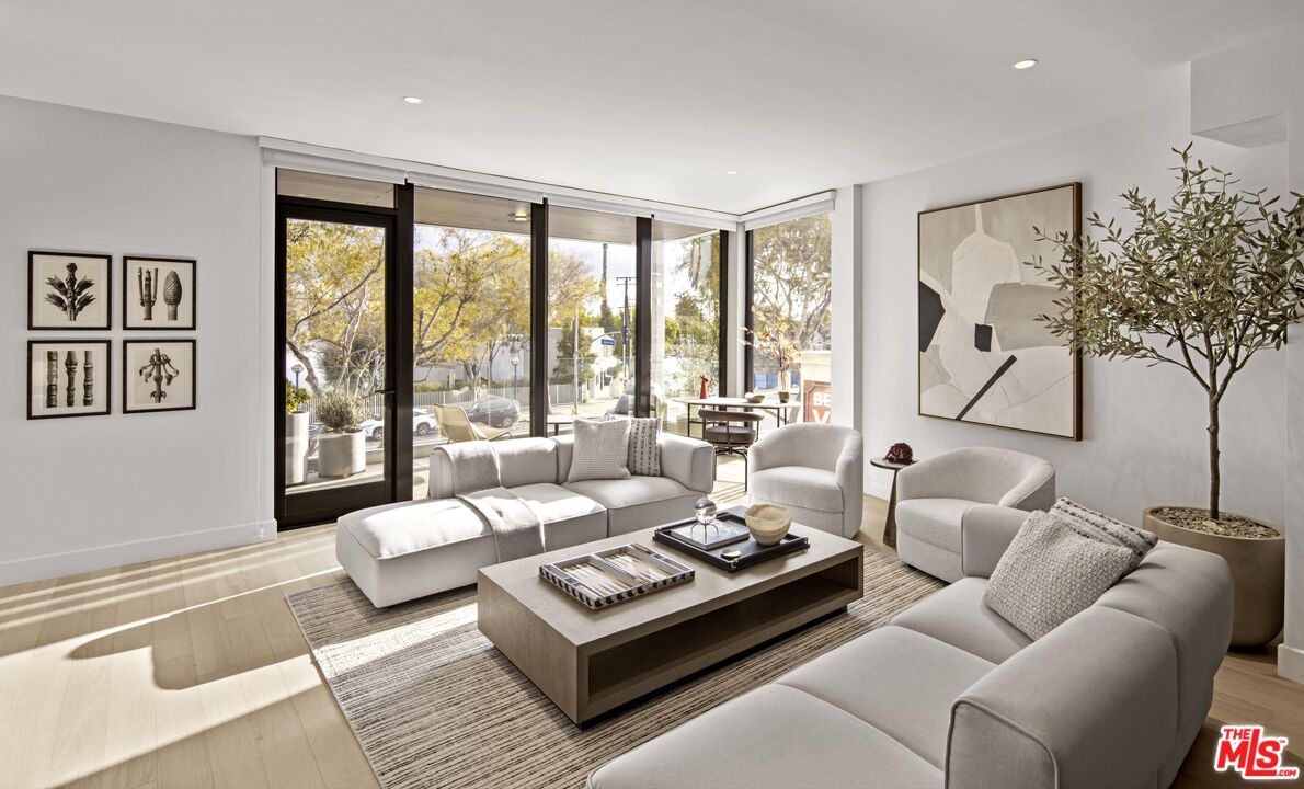 9001 Santa Monica Blvd Unit: 202