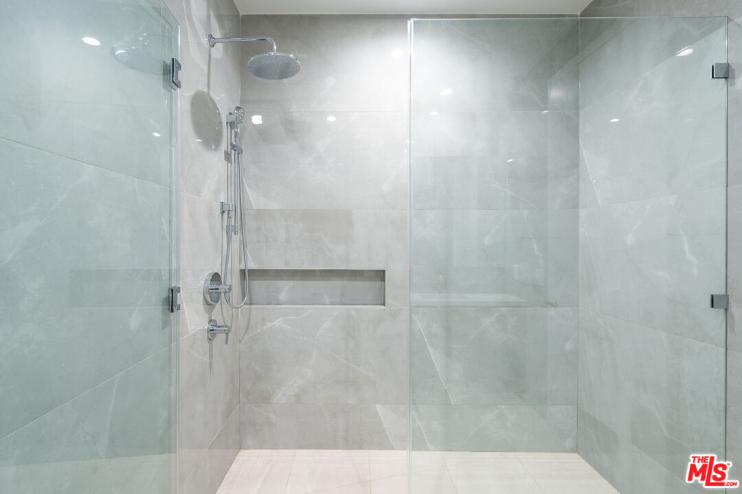 1201 S Hope St Unit: PH 1