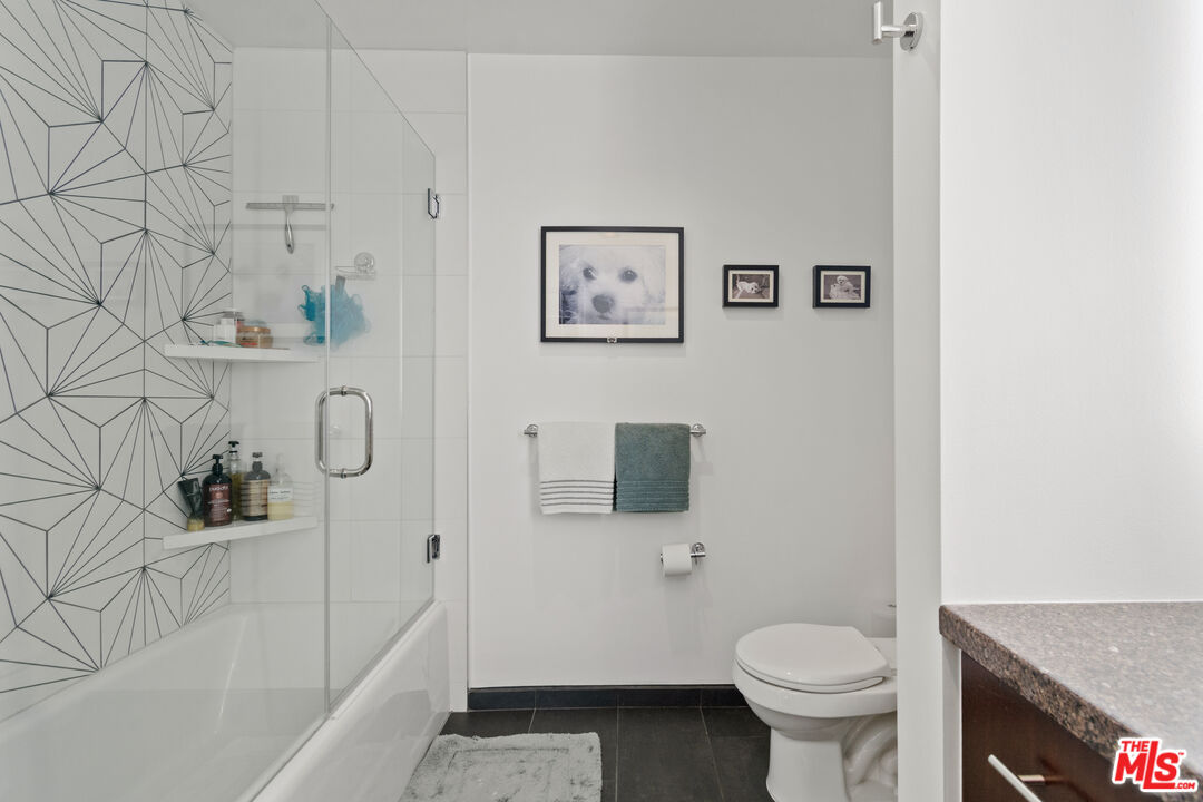 1111 S Grand Ave Unit: 716