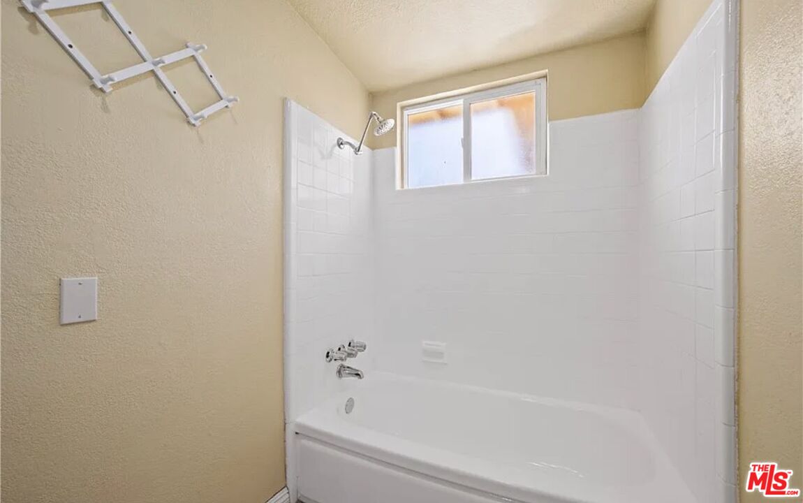 1433 N El Dorado Ave