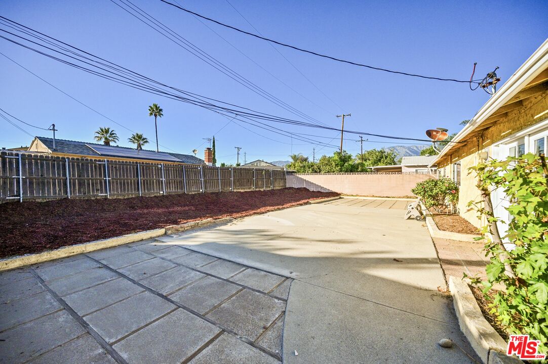 1433 N El Dorado Ave