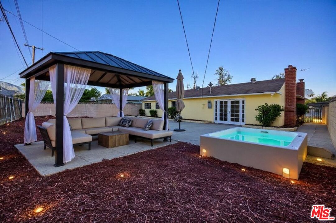 1433 N El Dorado Ave