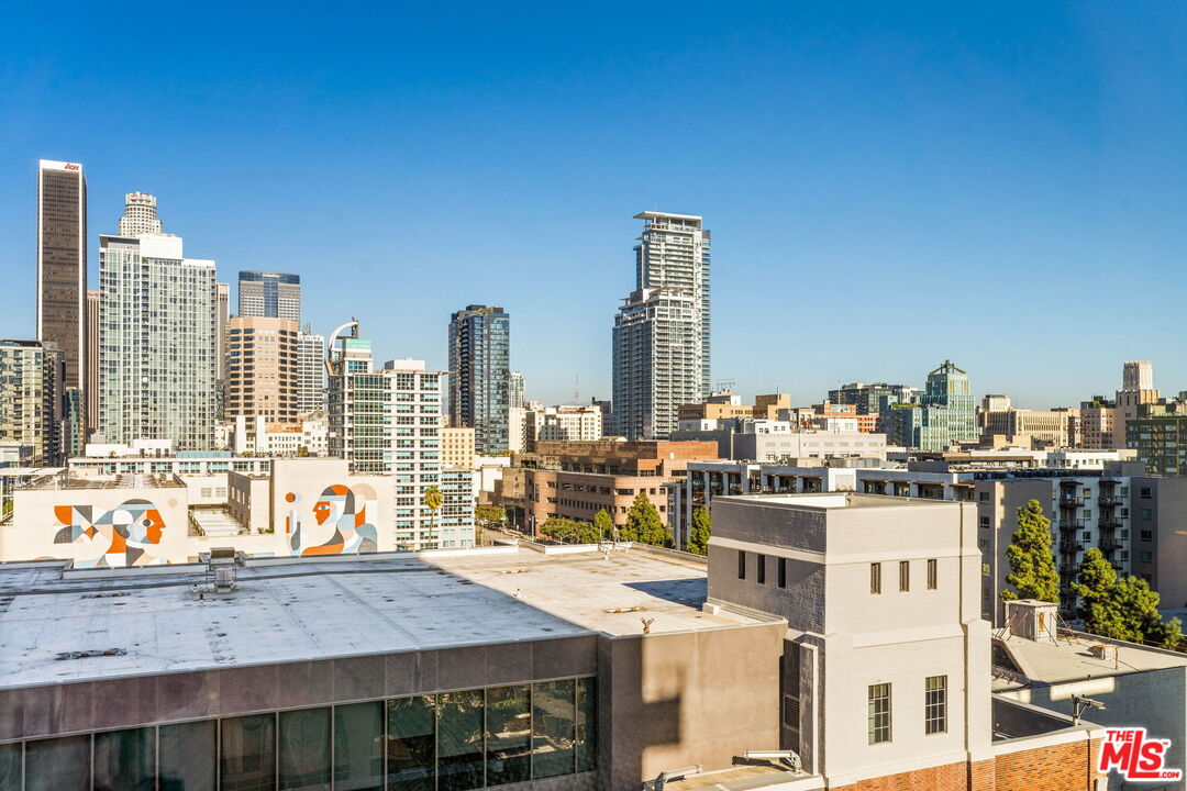 1100 S Hope St Unit: 1116