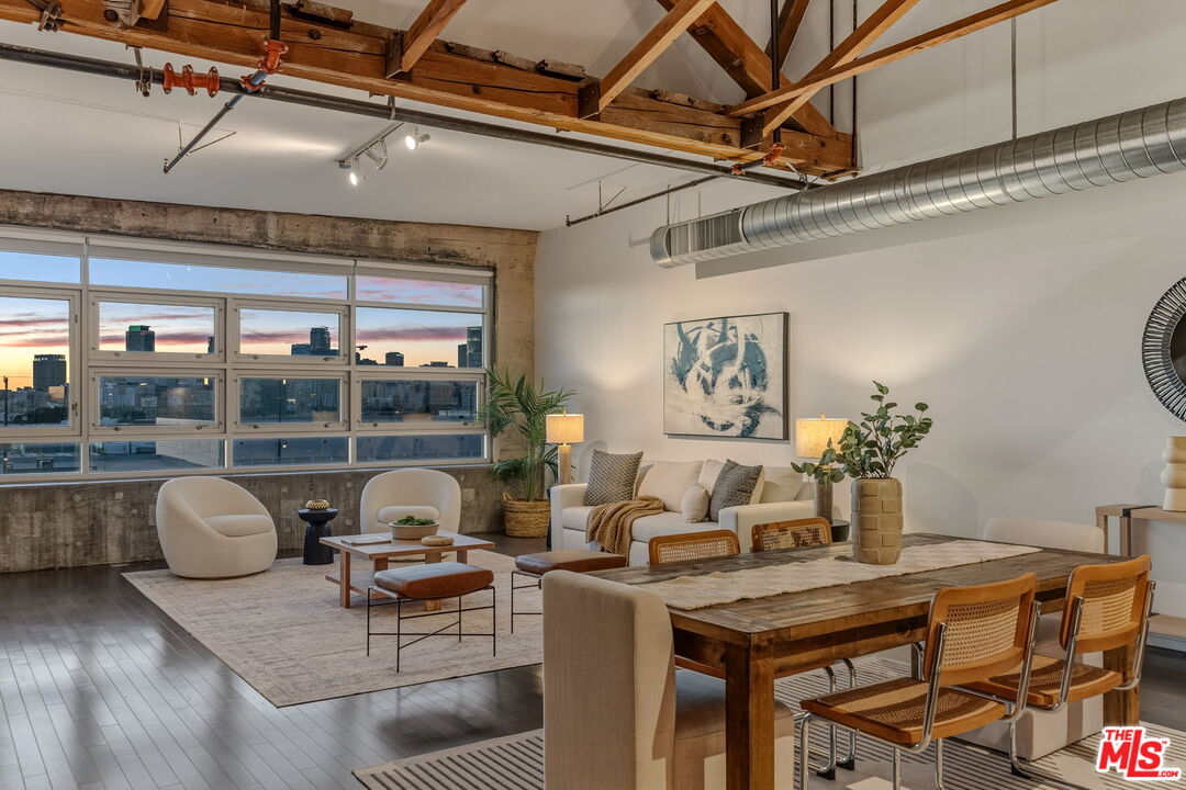 530 S Hewitt St Unit: 539