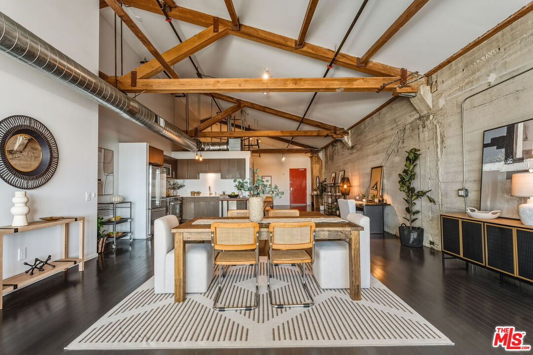 530 S Hewitt St Unit: 539