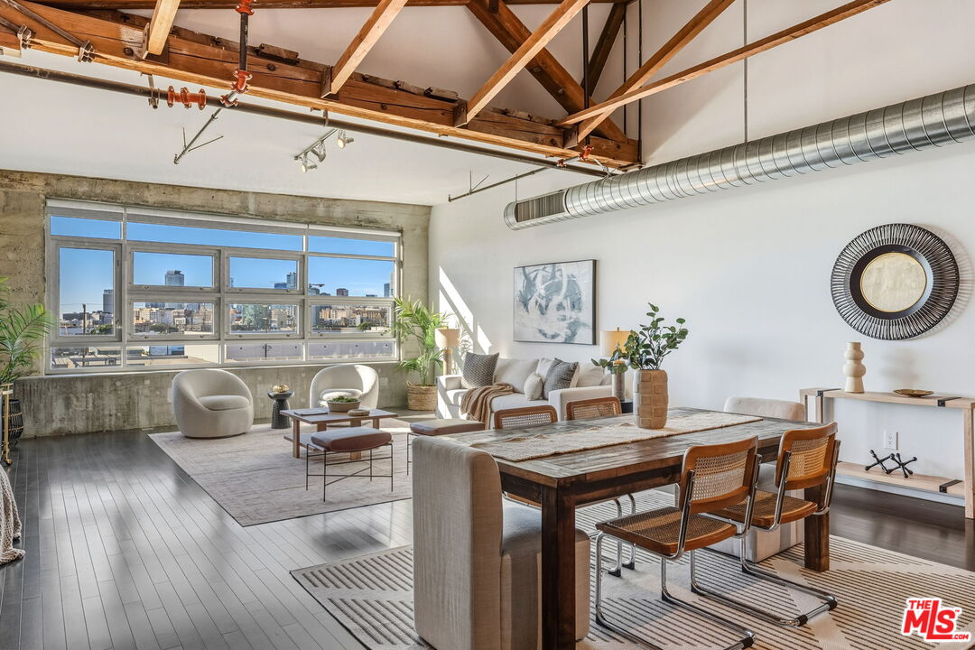 530 S Hewitt St Unit: 539