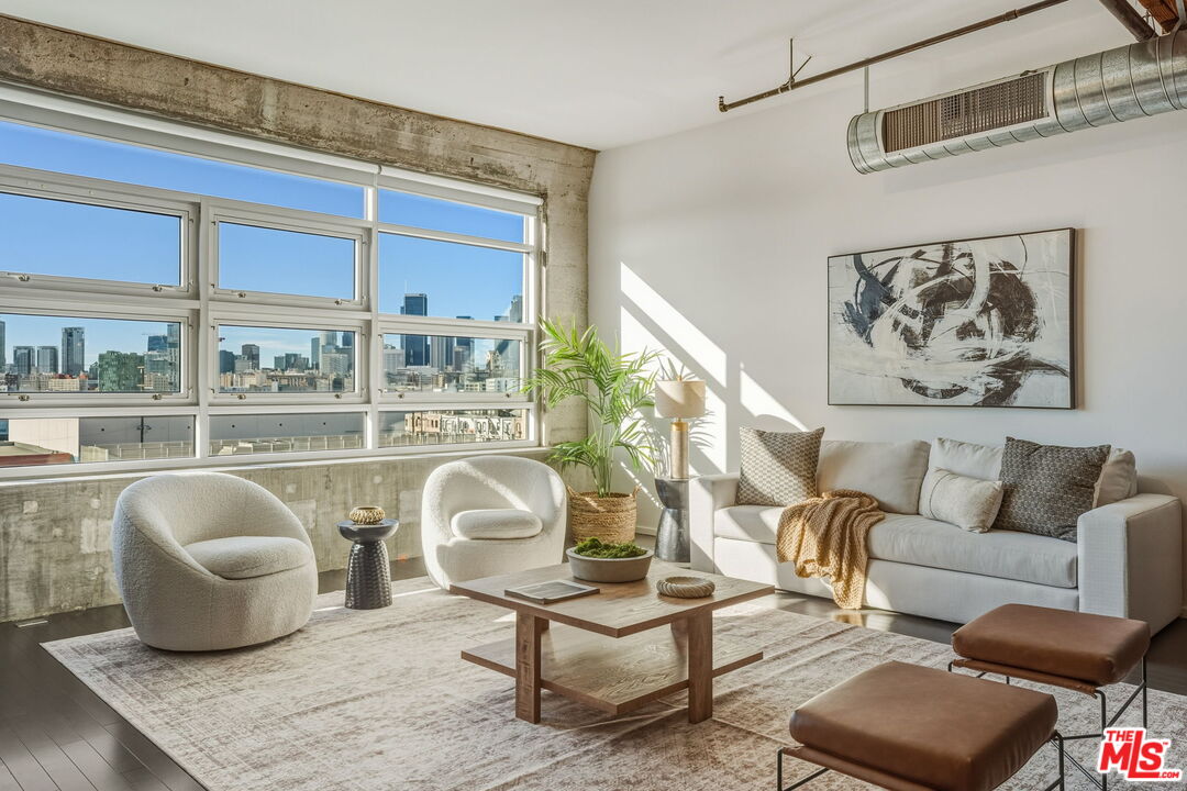 530 S Hewitt St Unit: 539