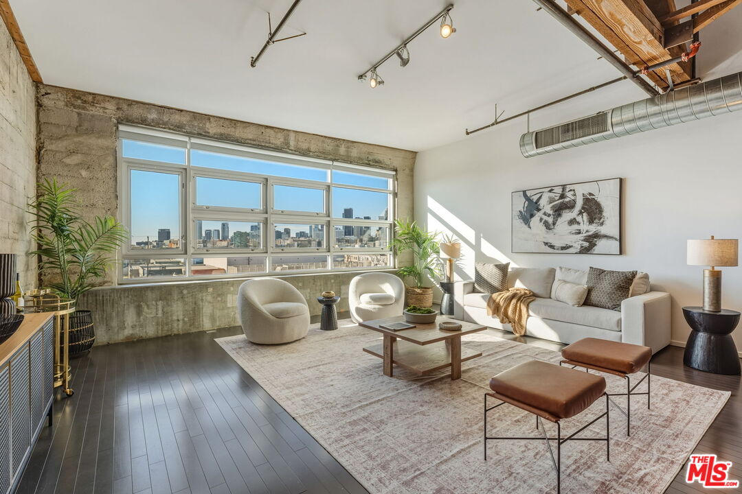 530 S Hewitt St Unit: 539