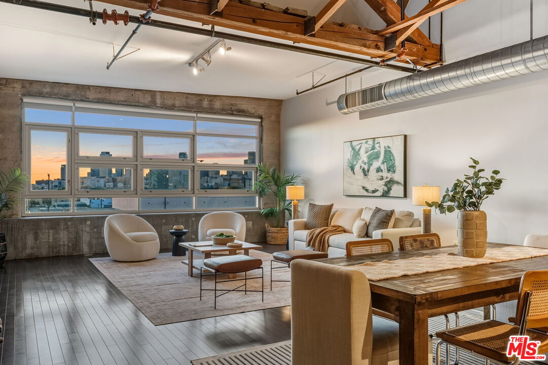 530 S Hewitt St Unit: 539