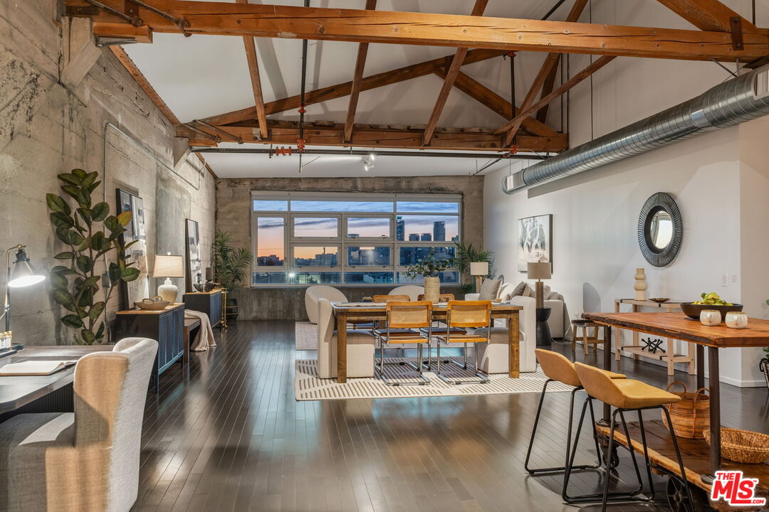 530 S Hewitt St Unit: 539