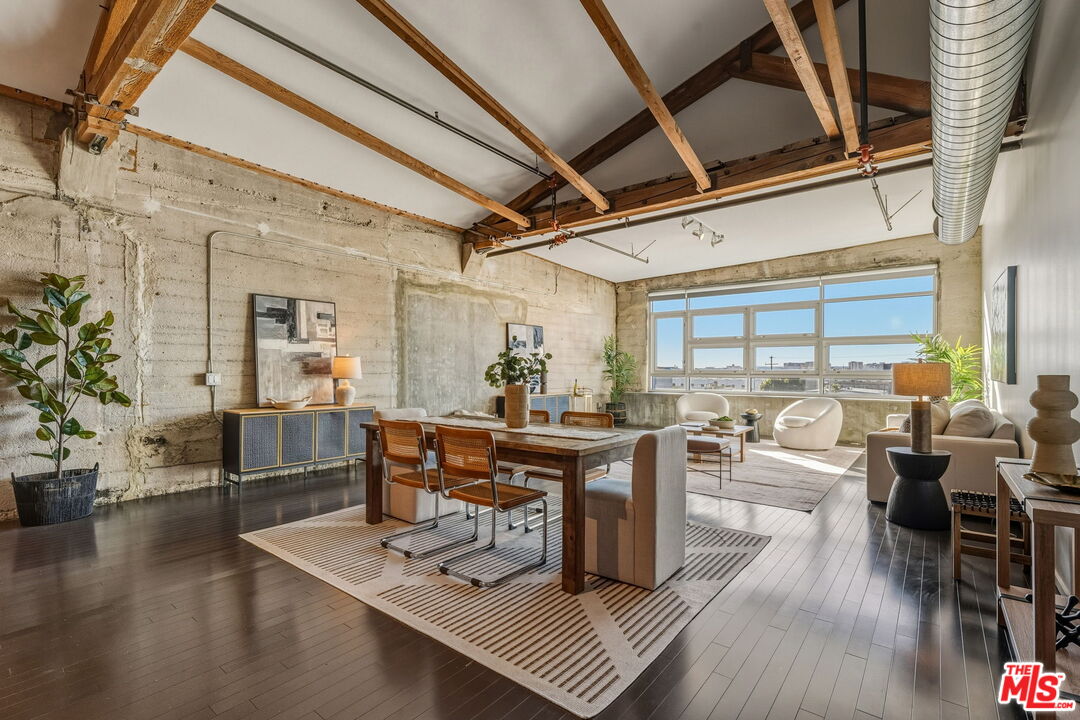 530 S Hewitt St Unit: 539