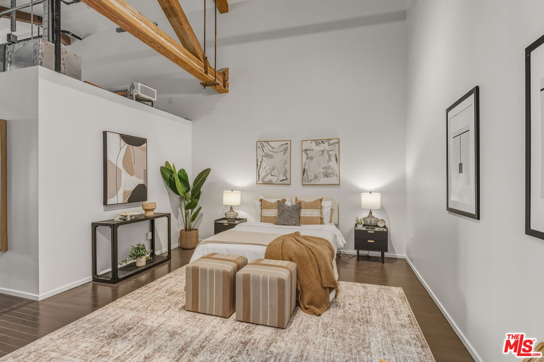 530 S Hewitt St Unit: 539