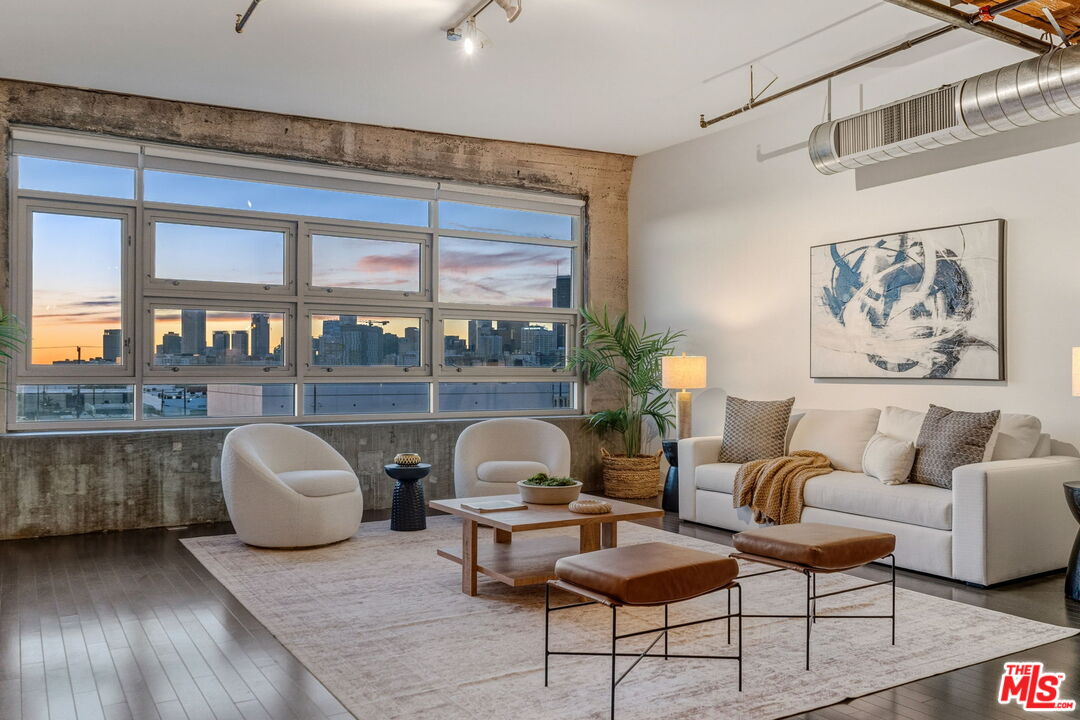 530 S Hewitt St Unit: 539