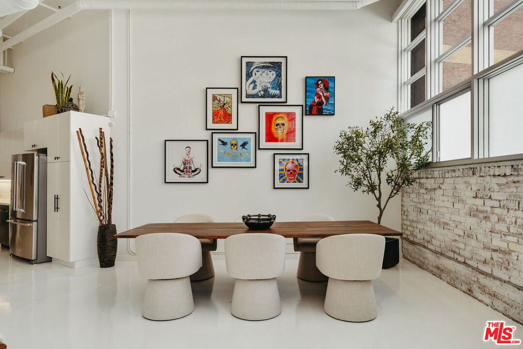 500 Molino St Unit: 101