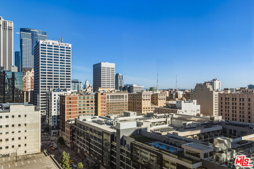 801 S Grand Ave Unit: 1306