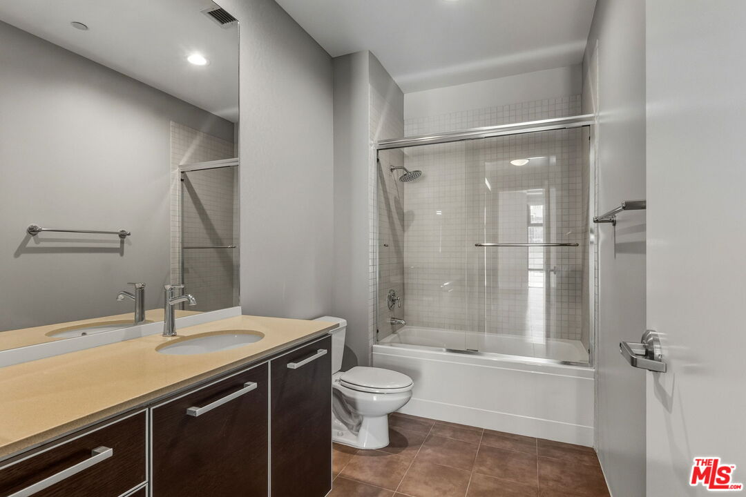 801 S Grand Ave Unit: 1306