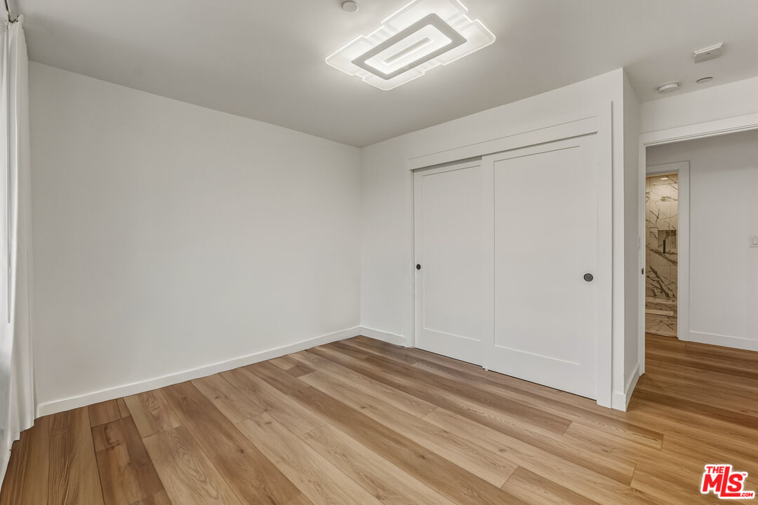 121 S Hope St Unit: 334