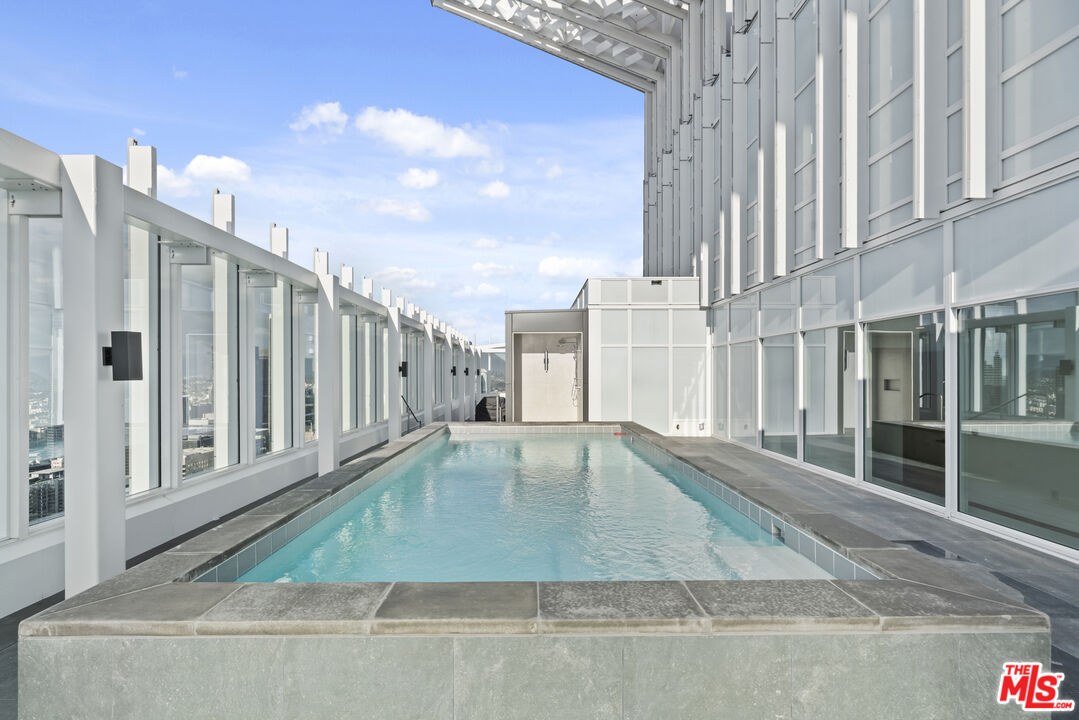 230 W Olympic Blvd Unit: PH 1