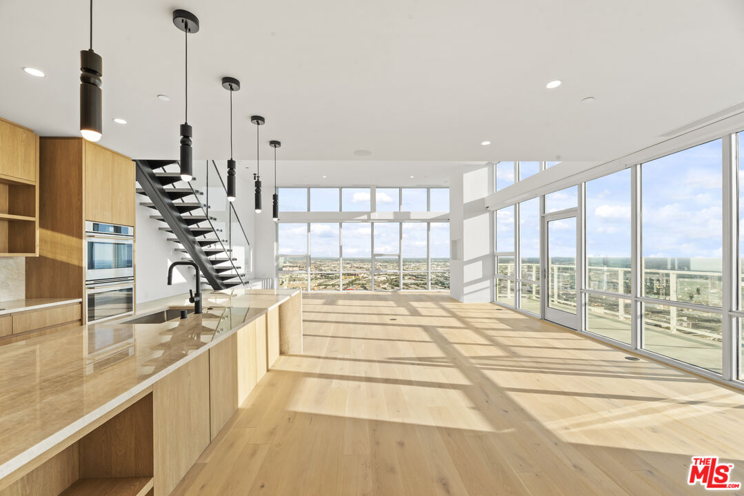 230 W Olympic Blvd Unit: PH 1