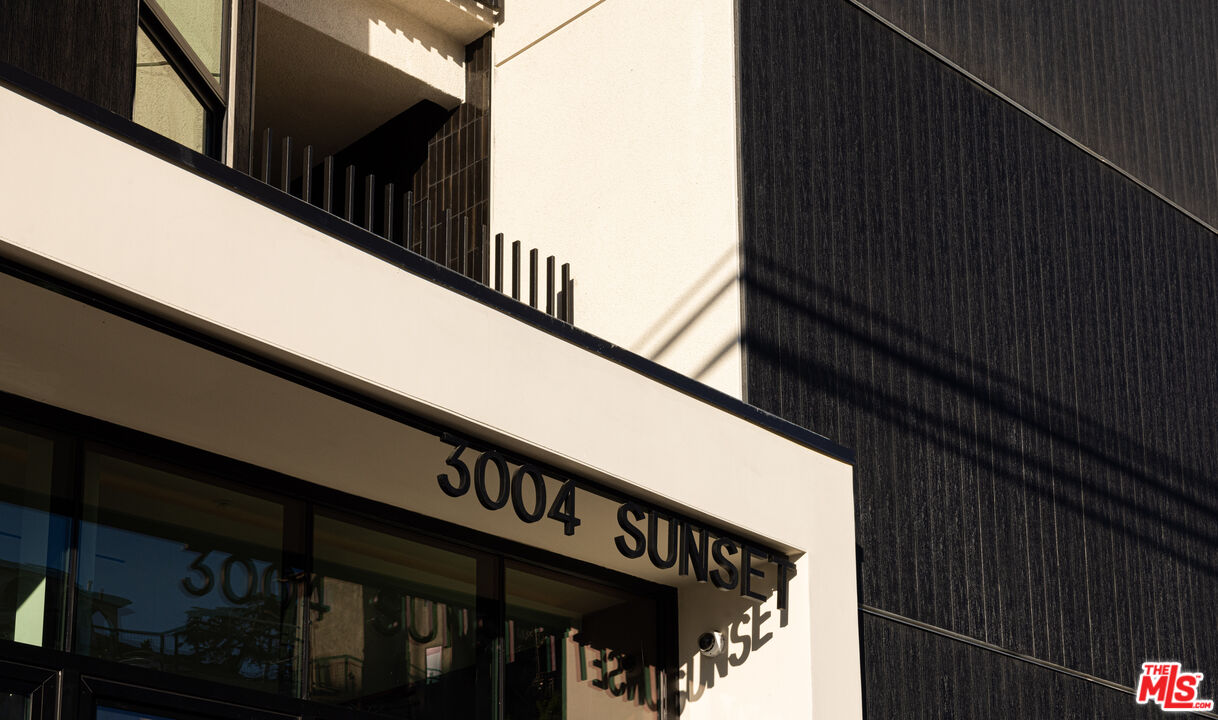 3004 W Sunset Blvd Unit: 519