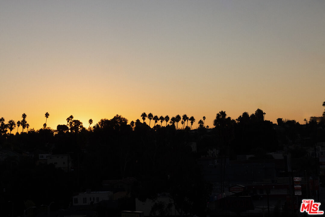 3004 W Sunset Blvd Unit: 519