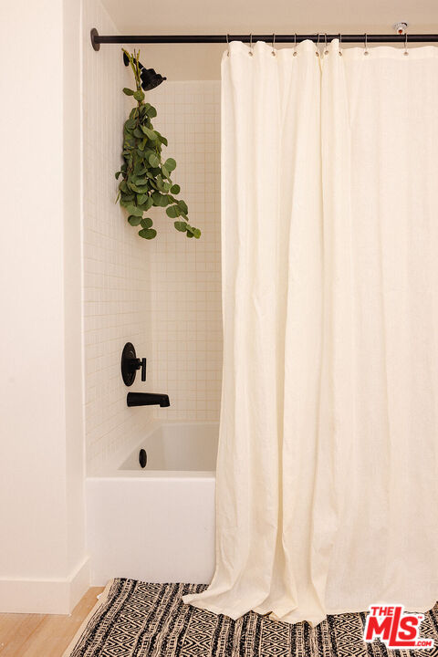 3004 W Sunset Blvd Unit: 519