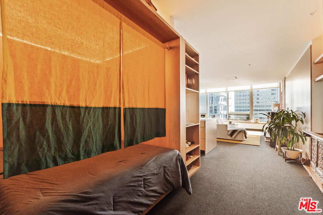 1155 S Grand Ave Unit: 2107