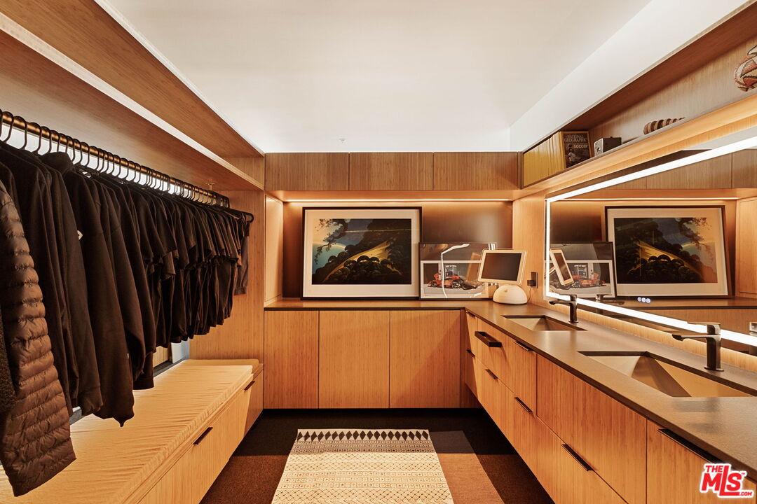 1155 S Grand Ave Unit: 2107