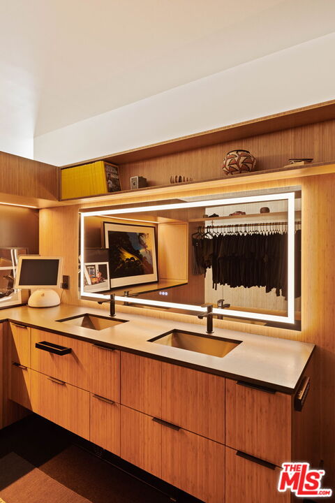 1155 S Grand Ave Unit: 2107