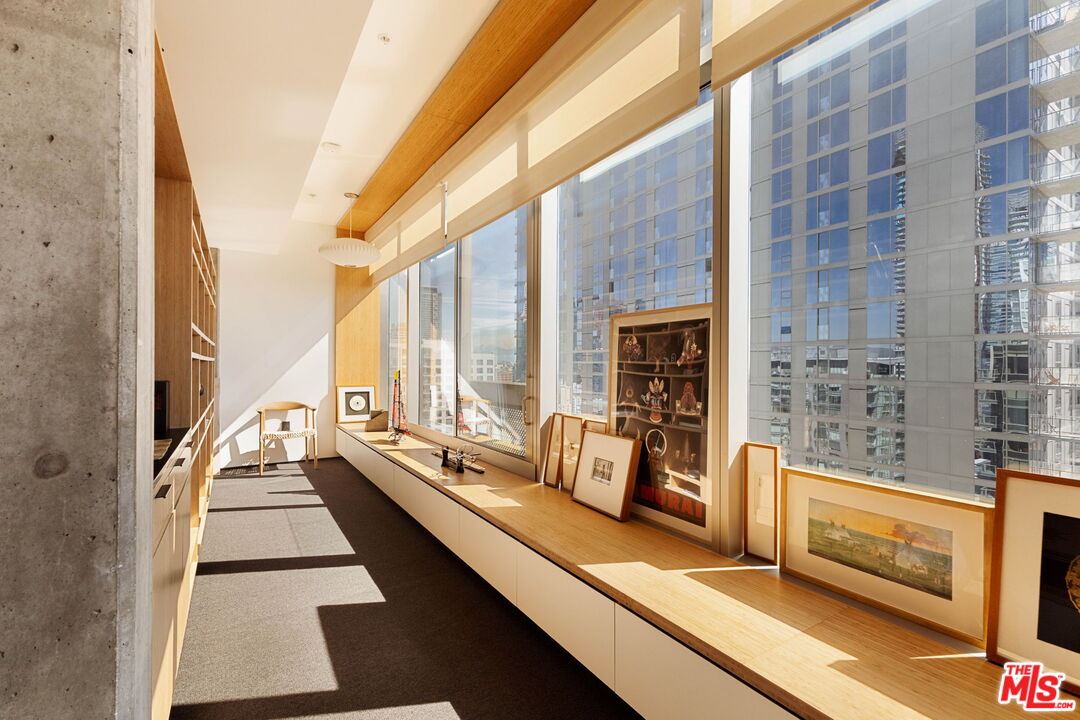 1155 S Grand Ave Unit: 2107