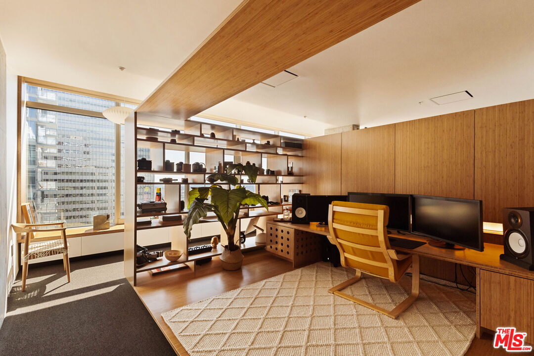 1155 S Grand Ave Unit: 2107