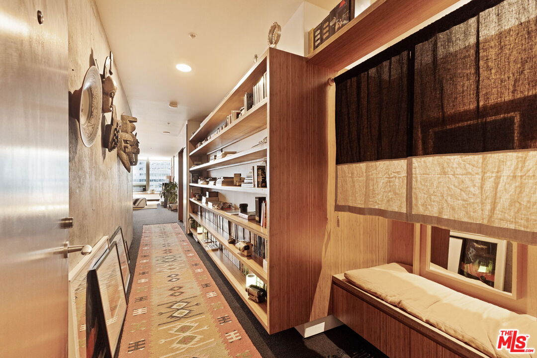 1155 S Grand Ave Unit: 2107