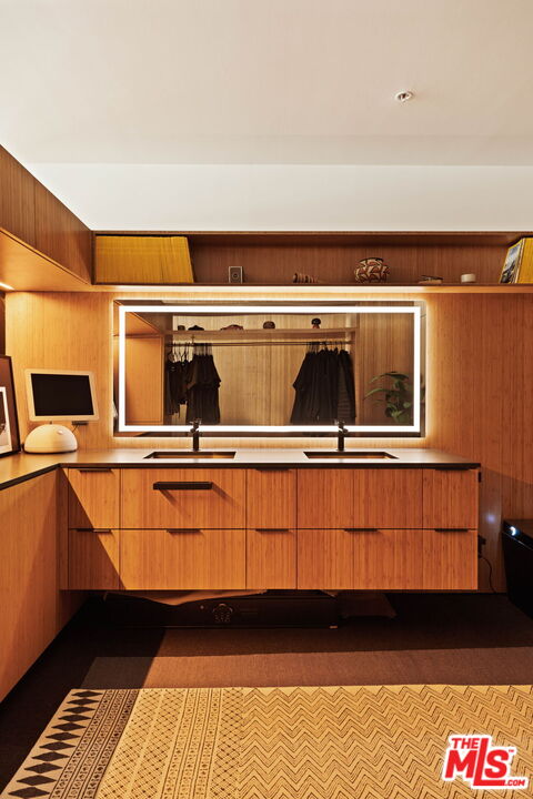 1155 S Grand Ave Unit: 2107