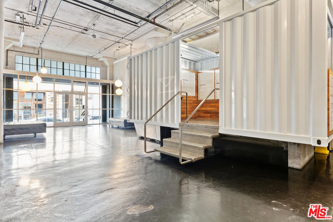 1855 Industrial St Unit: 608