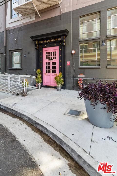 1855 Industrial St Unit: 608