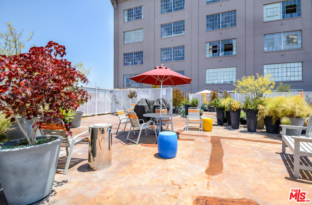 1855 Industrial St Unit: 608
