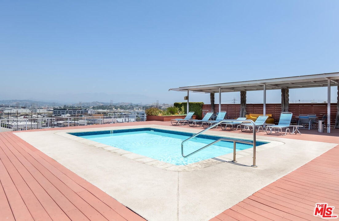 1855 Industrial St Unit: 608